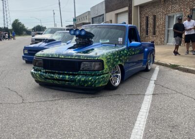 893422