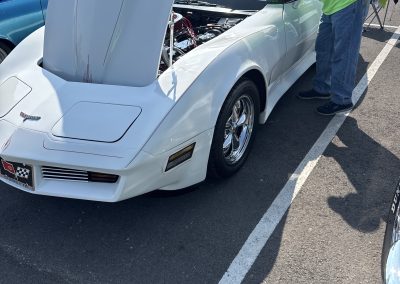 893693